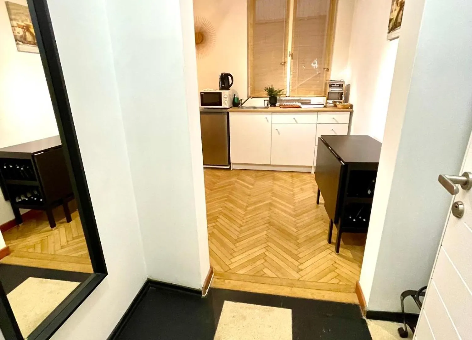 Metropole Apartments - Old City Boekarest